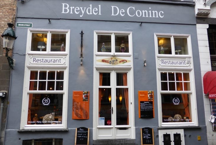 The front side of Breydel De Conic restaurant in Bruges.