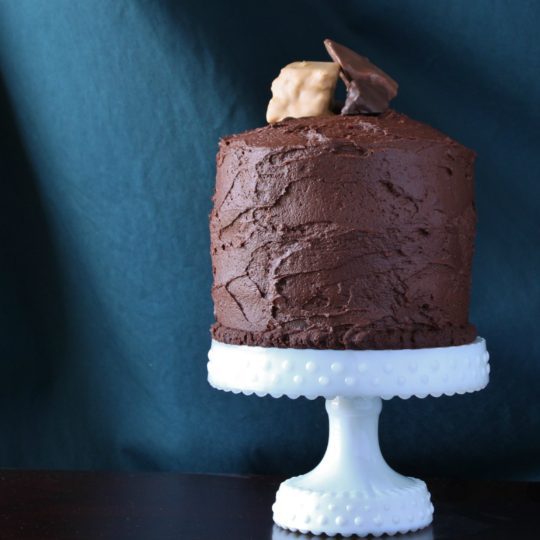 This ultra rich and decadent Chocolate Carrot Cake is a cake you will never forget. Forget Deep 'n' Delicious, this is the only Chocolate Cake you'll ever want! #chocolatecake #carrotcake #birthdaycake #chocolatecarrotcake #decadentcakes