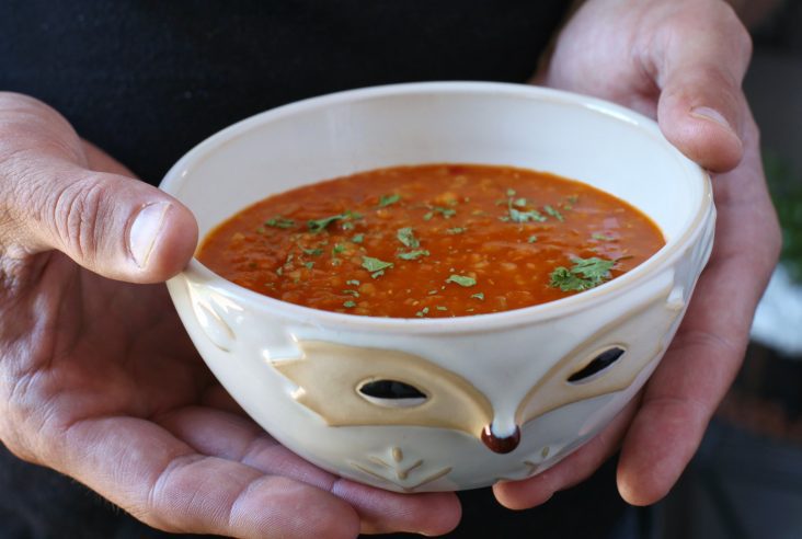Ezo Gelin Corba is a spicy lentil soup made with red lentils, bulgur wheat, spicy red pepper paste, and tomato paste. It's really easy to make and you'll fall in love with the spicy flavour of the Turkish Pepper Paste. #soup #pepperpaste #lentils #EzoGelinCorba