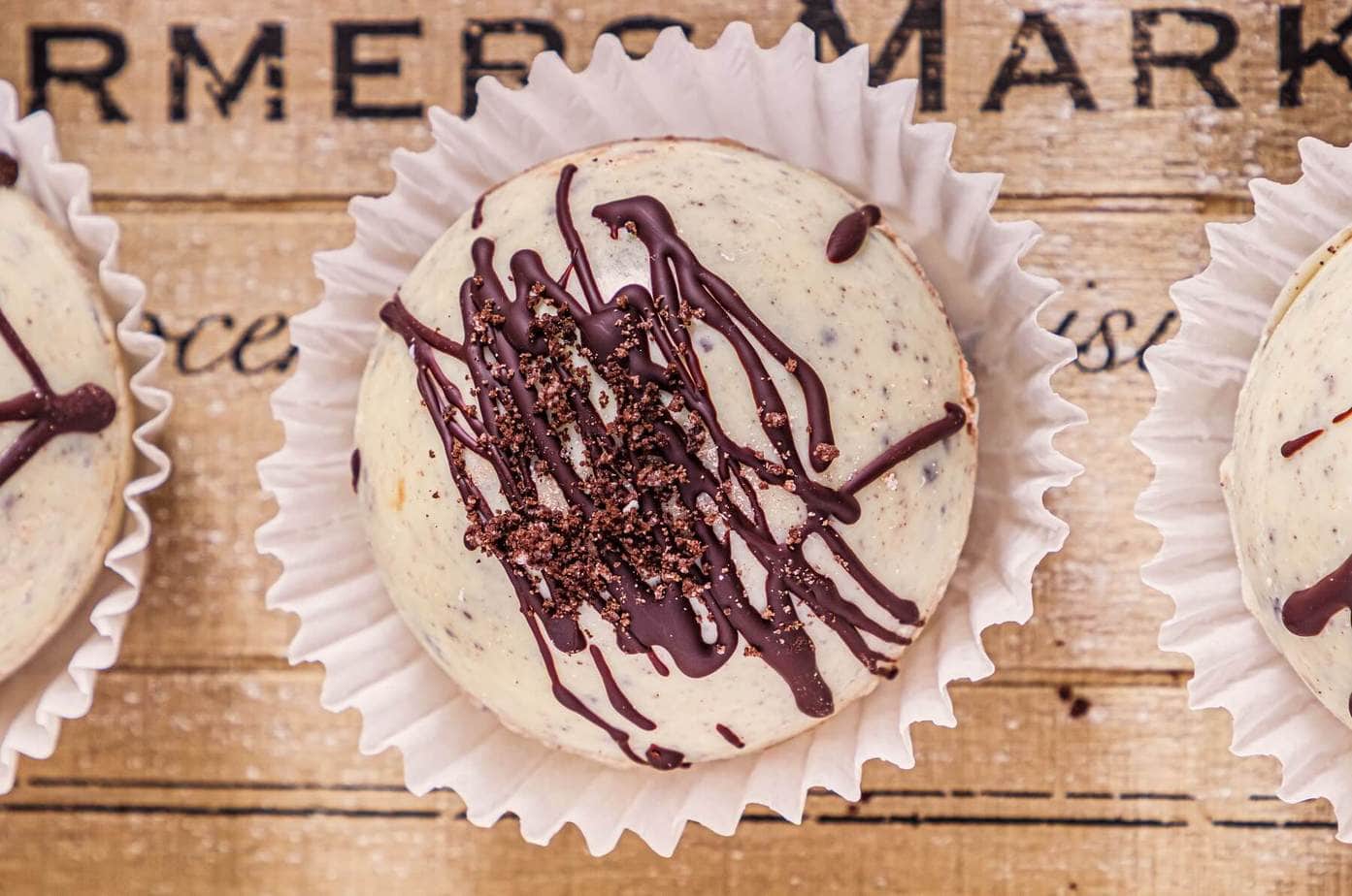 Cookies and Cream Hot Chocolate Bomb Recipe Dish 'n' the Kitchen