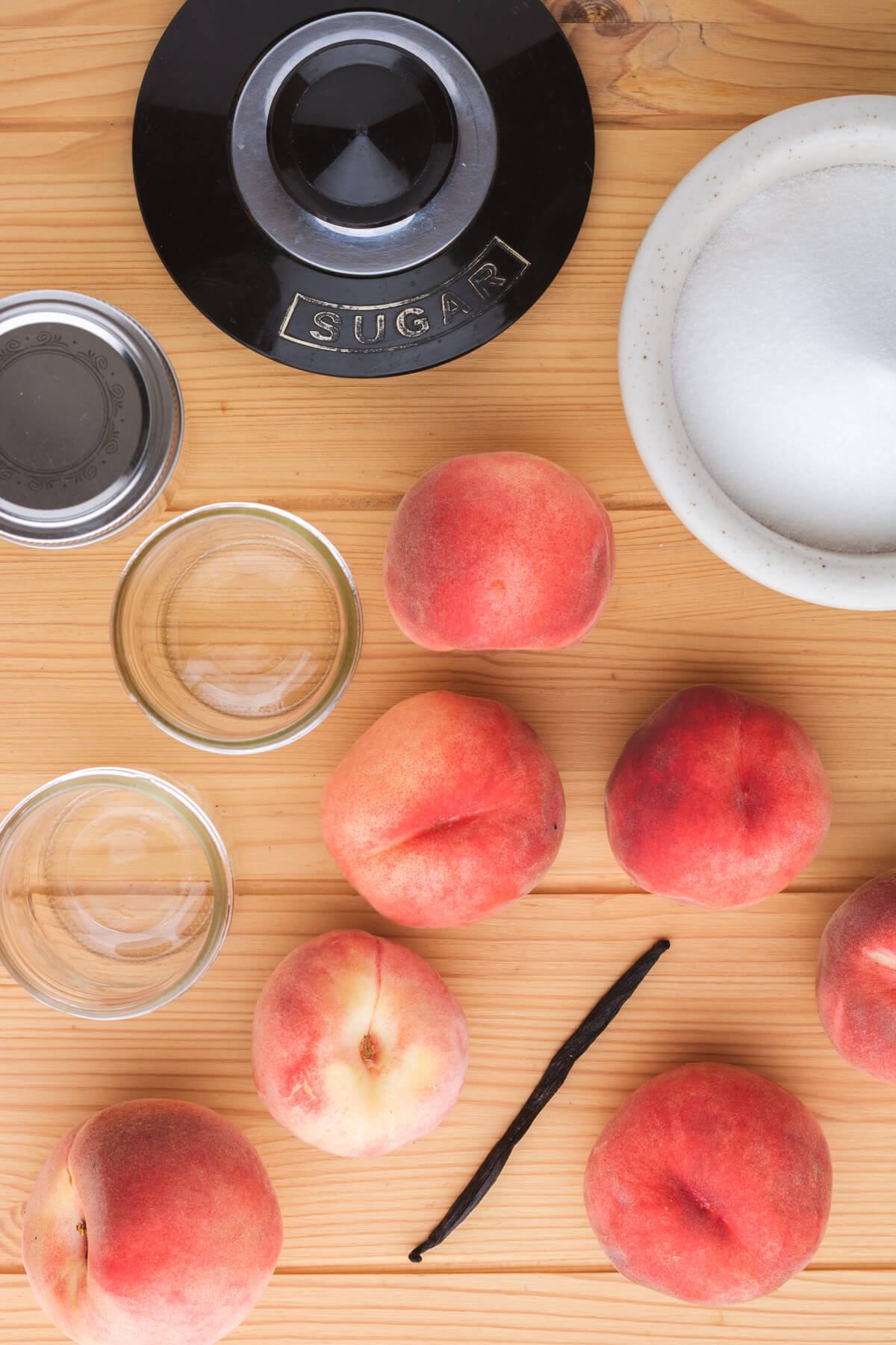 Ingredients needed to make Vanilla White Peach Jam.