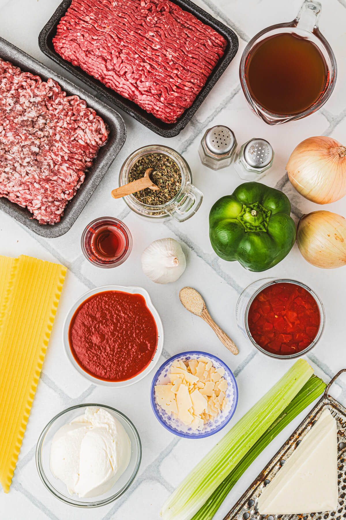 Ingredients required to make Slow Cooker Lasagna Soup.