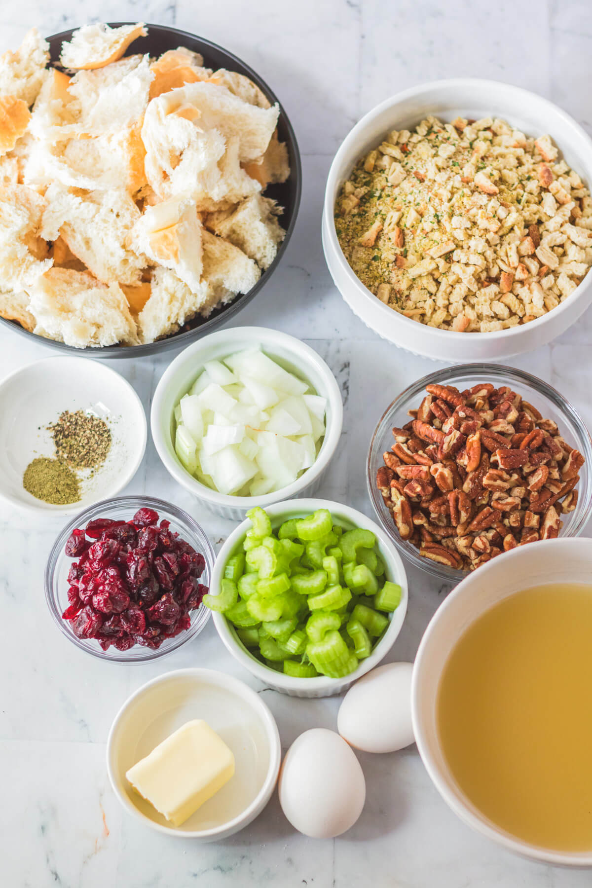 Ingredients required to make Cranberry Pecan Slow Cooker Dressing.