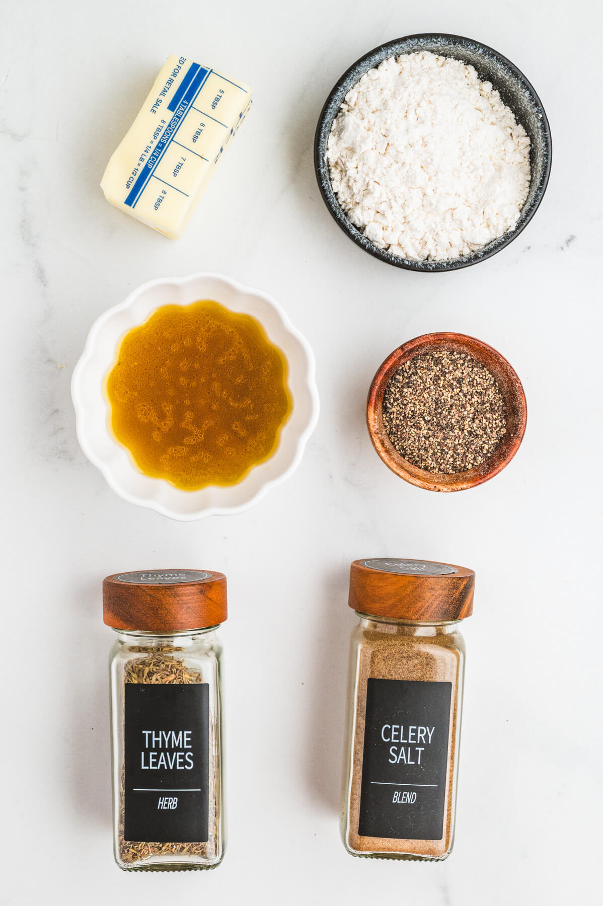 Ingredients required to make Homemade Turkey Gravy.