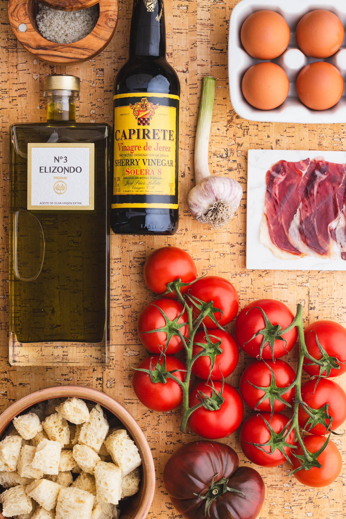 Ingredients required to make Spanish Salmorejo.