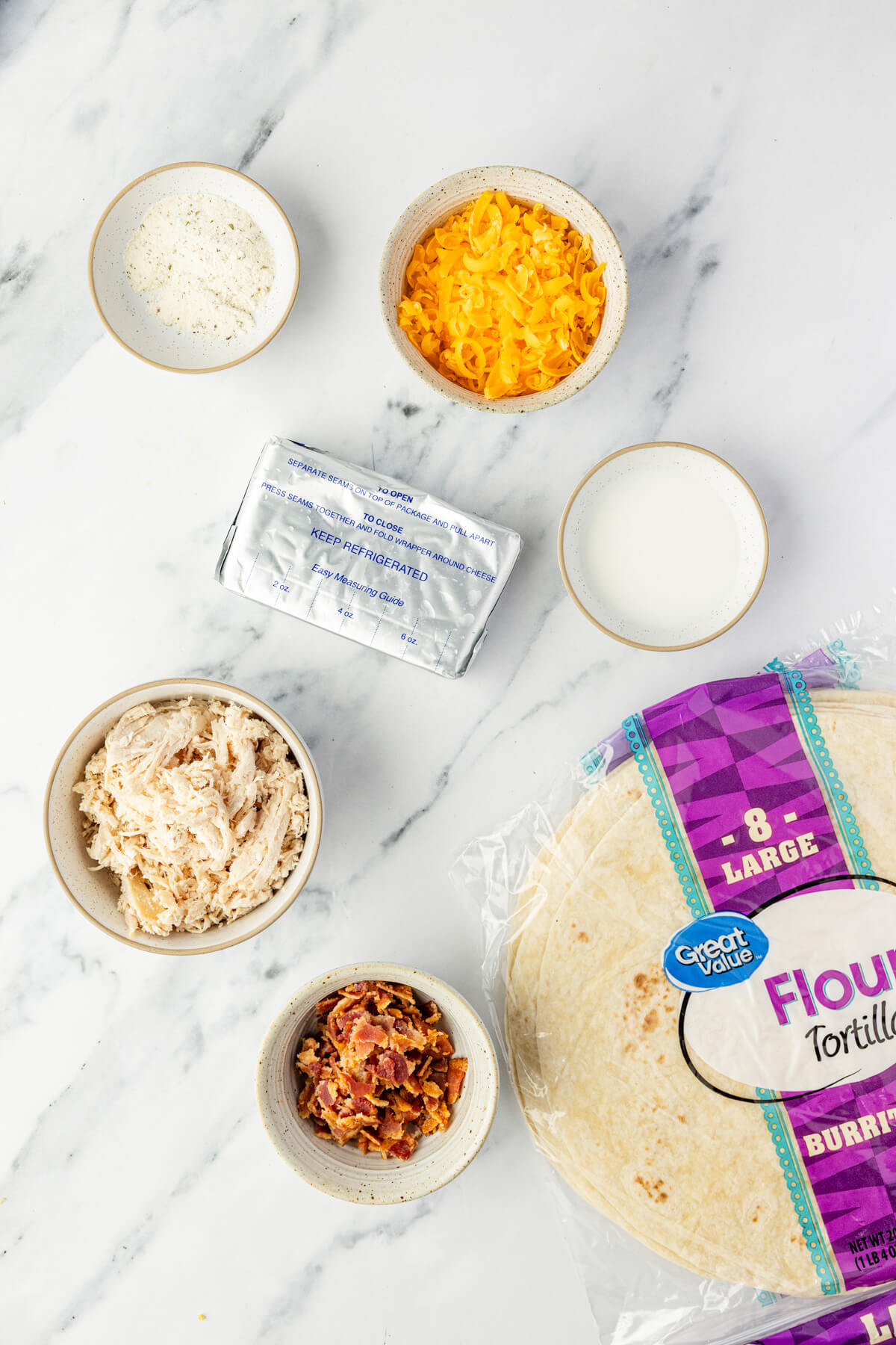 Ingredients required to make Chicken Bacon Ranch Pinwheels.